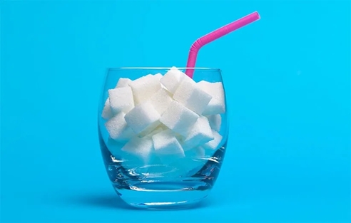 از پیری پوست تا آسیب کبد؛ اثرات پنهان قند بر بدن